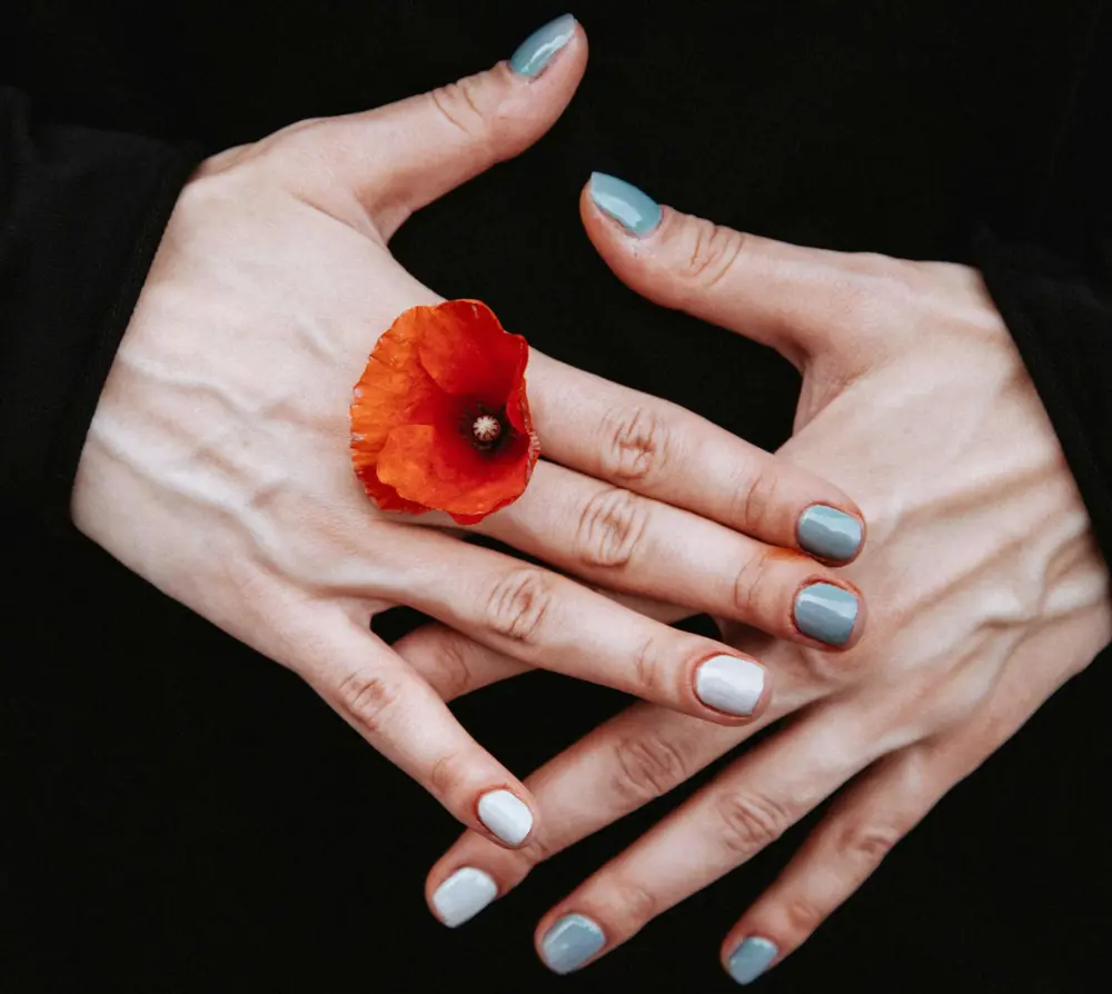 Hastalıklar Tırnaklardan Sinyal Veriyor!