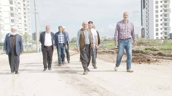 Modern semt yol bekliyor