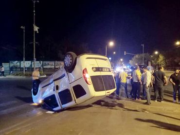 Polis otosu kaza yaptı