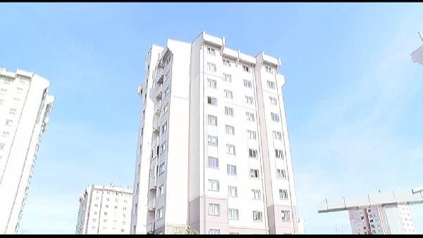 2 Polis evlerinde ölü bulundu