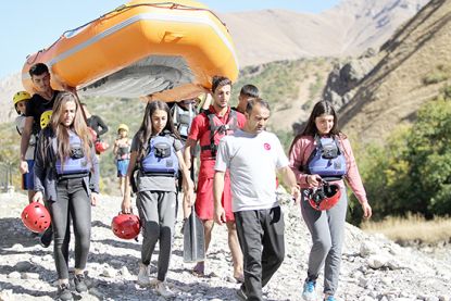 Çataklı kızlar, şampiyonluk için kürek çekecek