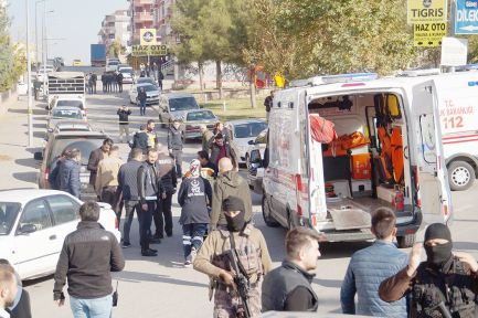 Adliye önünde hesaplaştılar!