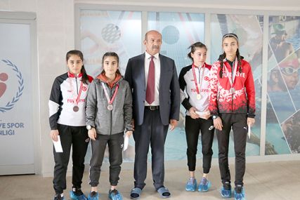 Siirt'te başarılı sporculara para ödülü