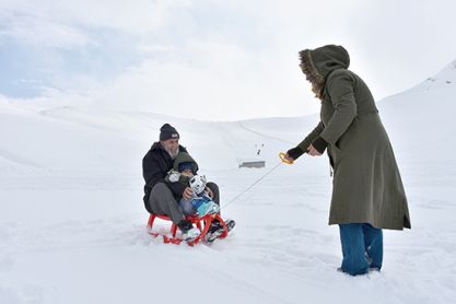 Kayak tutkunları bir çok ilden gelerek Hakkari'de kayak yaptı