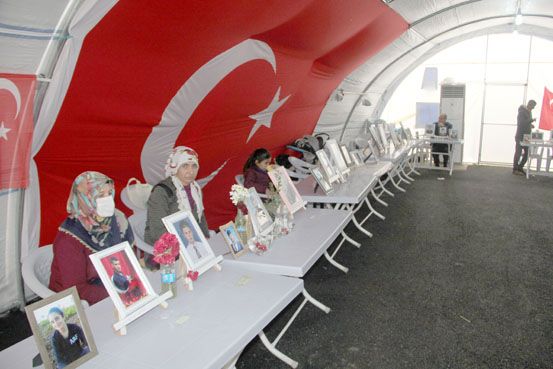 Diyarbakır annelerinin evlat nöbeti 207. gününde sürüyor