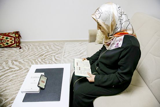 Hafızlığını uzaktan eğitimle bitirdi