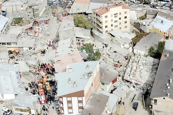 Depremin açığı yaralar!