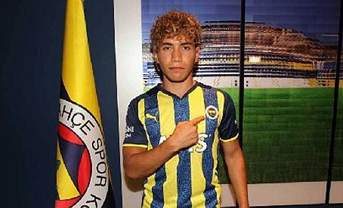 3 yıllık anlaşma sağladı	