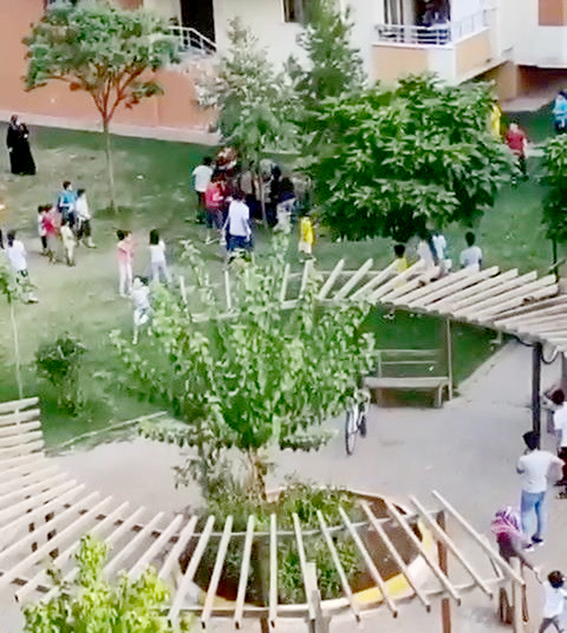 Diyarbakır’da çocuk sesi kavgası, aileler birbirine girdi 