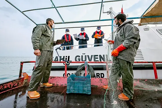 Sahilde 24 saat nöbet