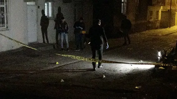 Diyarbakır'da silahlı çatışma: 2 ağır yaralı