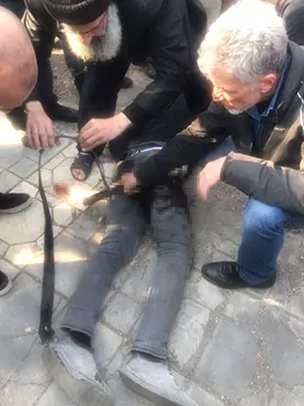 Cuma namazı çıkışında vuruldu