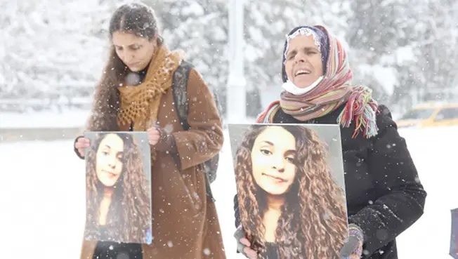 Doku ailesinin eylemi kar yağışına rağmen sürüyor