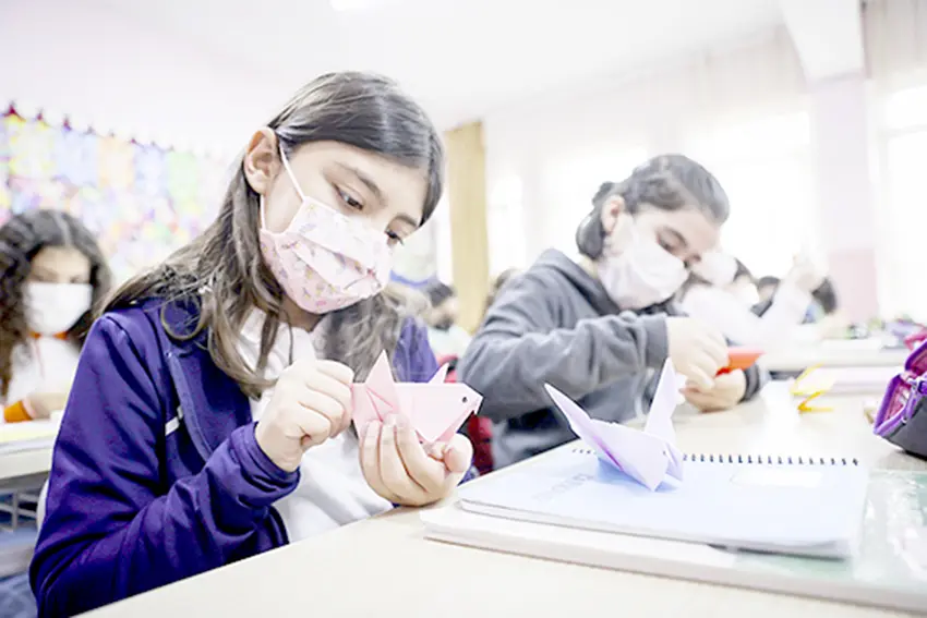 Din dersini seviyorlar