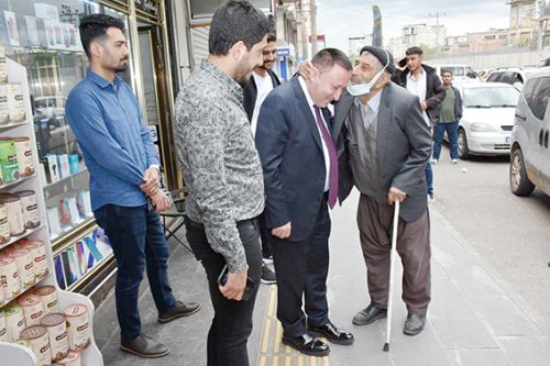 Hizmeti gönülle pekiştiriyoruz