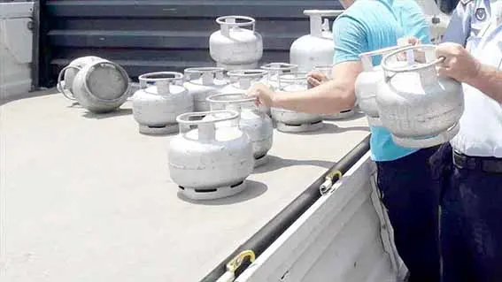 Diyarbakır'da mutfak tüpüne dolum yapan akaryakıt istasyonuna 835 bin lira ceza kesildi