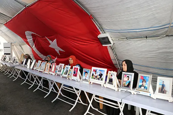 Evlatlarımızı istiyoruz