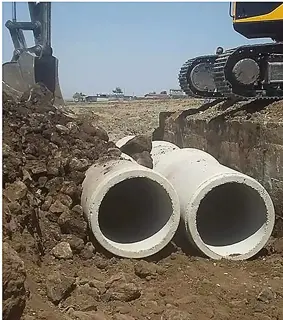Karacadağ bölgesi sel baskınlarına karşı beton borularla korunuyor