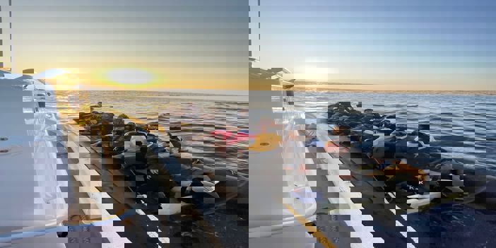 Ölüm virajında 36 düzensiz göçmen kurtarıldı