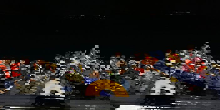 Ayvalık açıklarında 126 düzensiz göçmen yakalandı