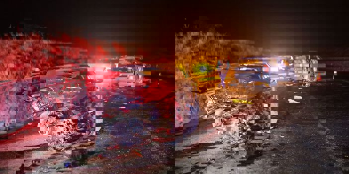 Diyarbakır'da hafif ticari araç ile otomobilin çarpıştığı kazada 6 kişi yaralandı