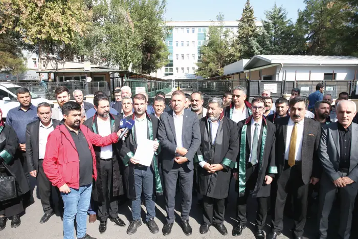 İşgal rejimine suç duyurusu