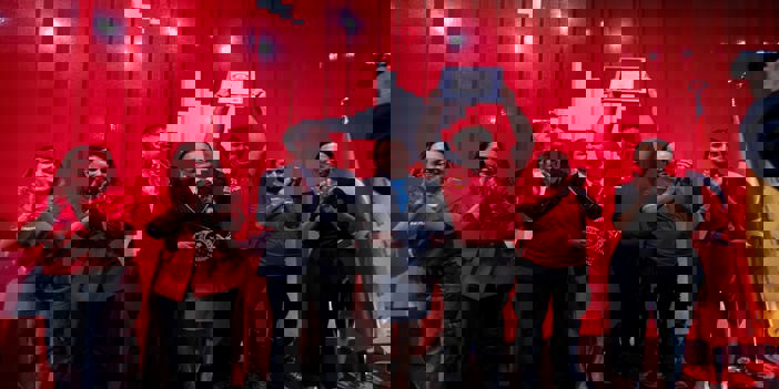 İstanbul'da yaklaşık 350 bin Lego parçasıyla Türk bayrağı yapıldı