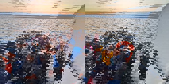 Marmaris açıklarında 49 düzensiz göçmen kurtarıldı