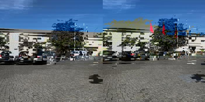 Almanya'da camiye taşlı saldırı düzenlendi