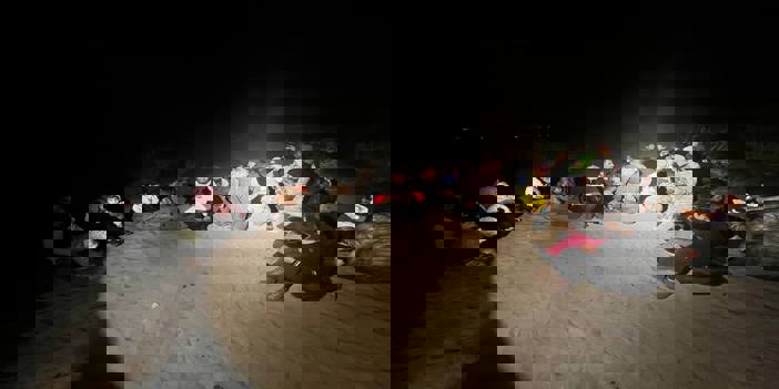 İzmir'de 54 düzensiz göçmen kurtarıldı, 39 düzensiz göçmen yakalandı