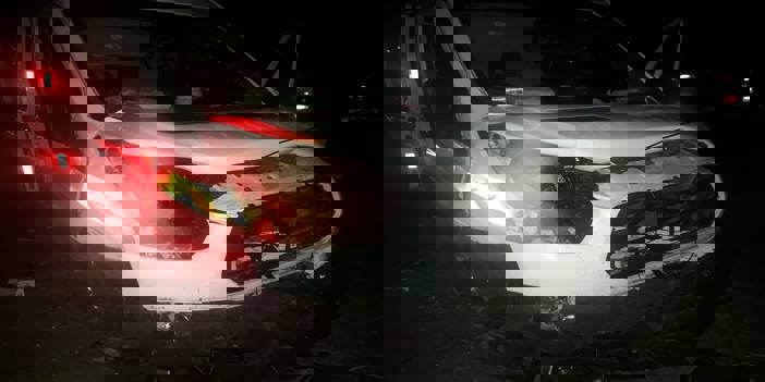 Sakarya'da ambulans ile otomobilin çarpışması sonucu 2 kişi yaralandı