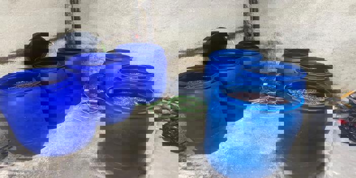 Adana'da sahte ve kaçak içki operasyonunda 5 kişi gözaltına alındı