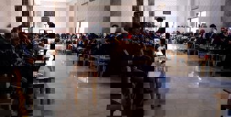 Şırnak Valisi Atay'dan yangında ölen çocuğun ailesine taziye ziyareti