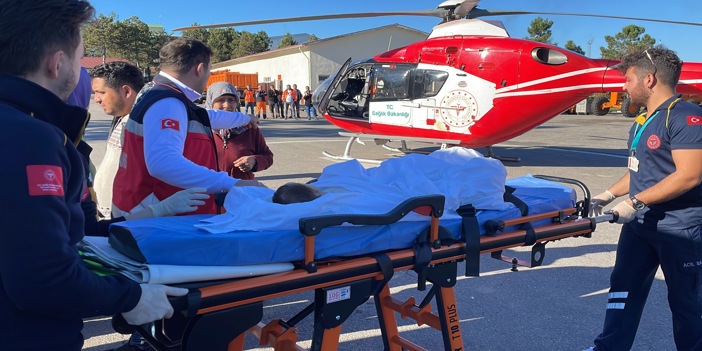 Ambulans helikopter 8 aylık bebek için havalandı