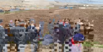 Diyarbakır'da tırın traktöre çarpması sonucu 1 kişi öldü, 1 kişi yaralandı