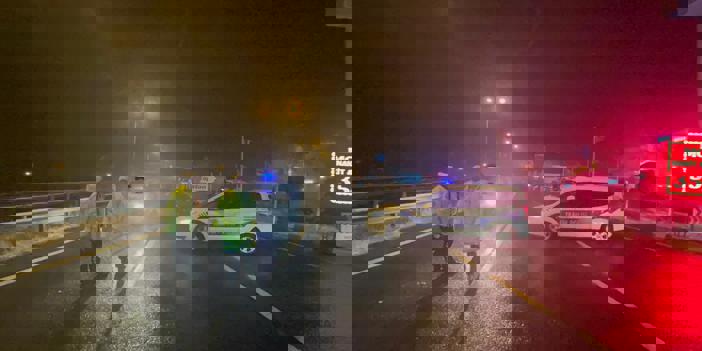 D-100 kara yolunda kar yağışı Çerkeş'te yoğunluk oluşmasına neden oldu