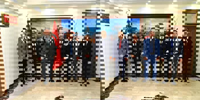 Dünya Ahıska Türkleri Birliği Genel Sekreteri Uçar, Ardahan Valisi Çiçek'i ziyaret etti