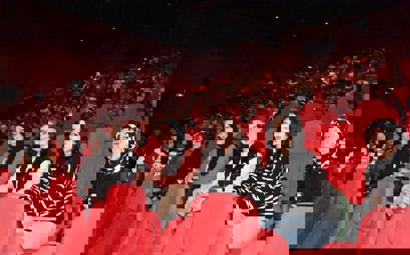 Ağzı kulaklarında 3 bin 800 öğrenci gönlünce sinema keyfi yaptı 