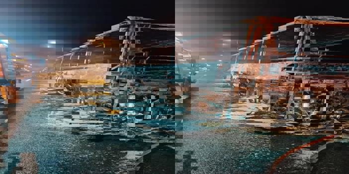 Aydın'da yolcu otobüsü seyir halindeyken yandı