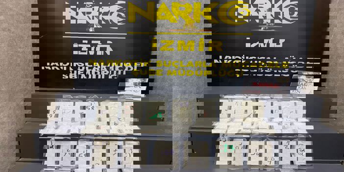 İzmir'de durdurulan araçta 10 kilo 620 gram kokain ele geçirildi