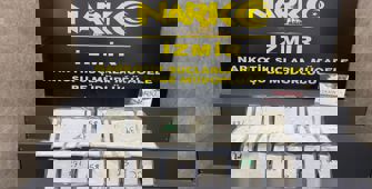 İzmir'de durdurulan araçta 10 kilo 620 gram kokain ele geçirildi