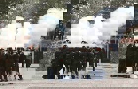 Bekar polise lojman geliyor