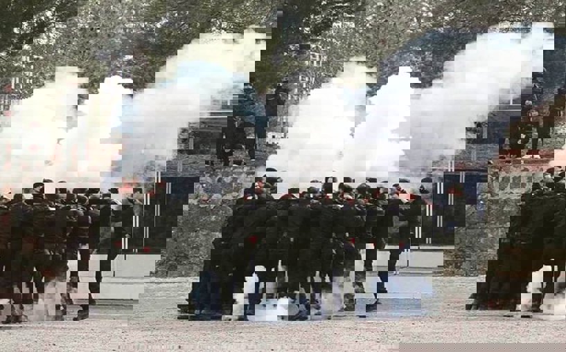 Bekar polise lojman geliyor