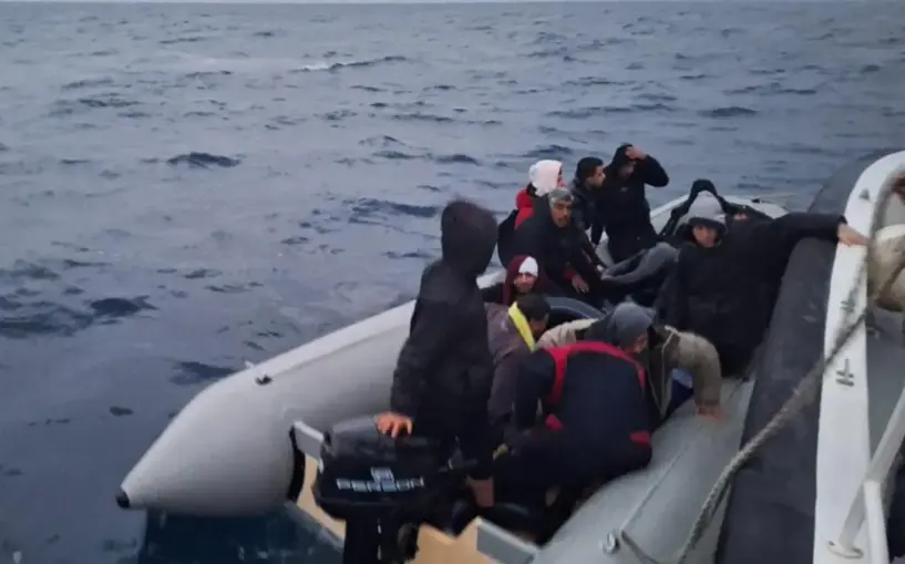 İzmir açıklarında 145 düzensiz göçmen kurtarıldı