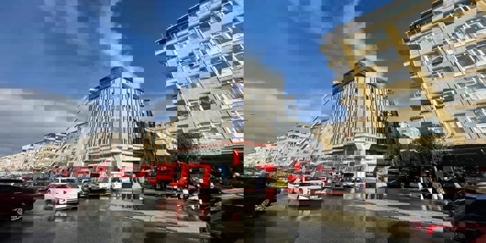 Güngören'de özel bir hastanede çıkan yangın söndürüldü