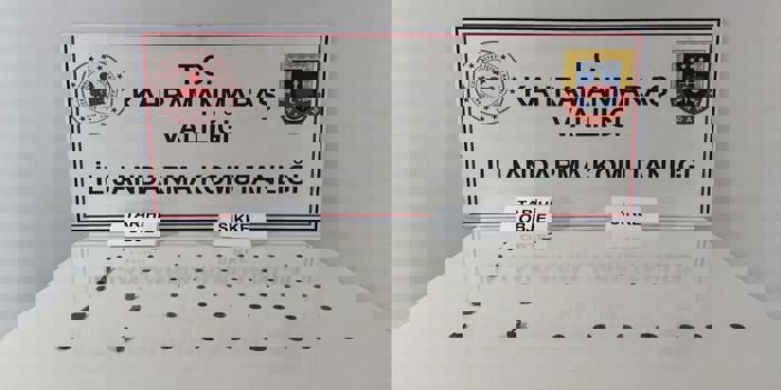 Kahramanmaraş'ta otomobilde 38 sikke ve 12 obje ele geçirildi
