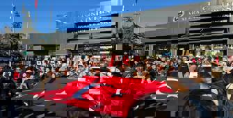 Marmara Üniversitesi öğrencileri şehit askerler için yürüdü