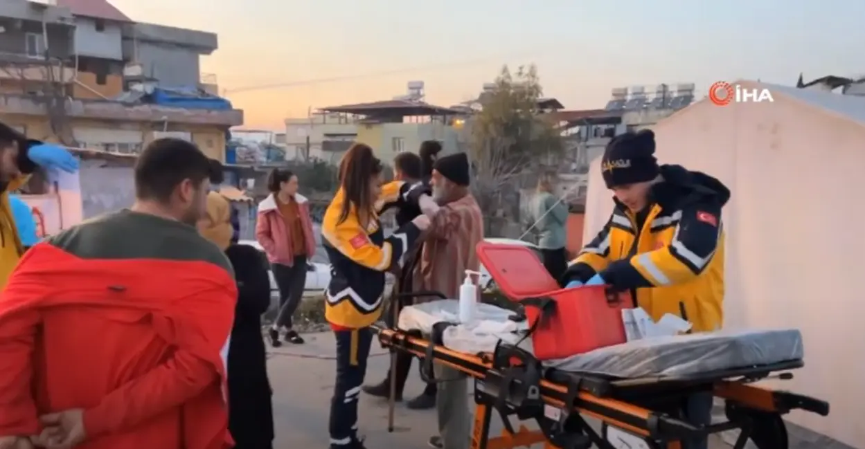 (Video) Deprem bölgesinde tetanoz riski