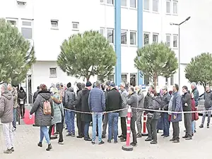 Prim borcu olan EYT’liler, ihtiyaç kredilerine yöneldi