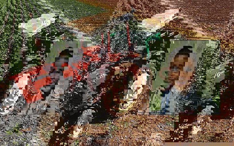 Şanlıurfa'da devrilen traktörün altında kalan çocuk öldü